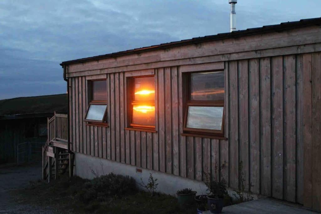 Spacious Cabin On Isolated Farm With Sea View 布德 外观 照片