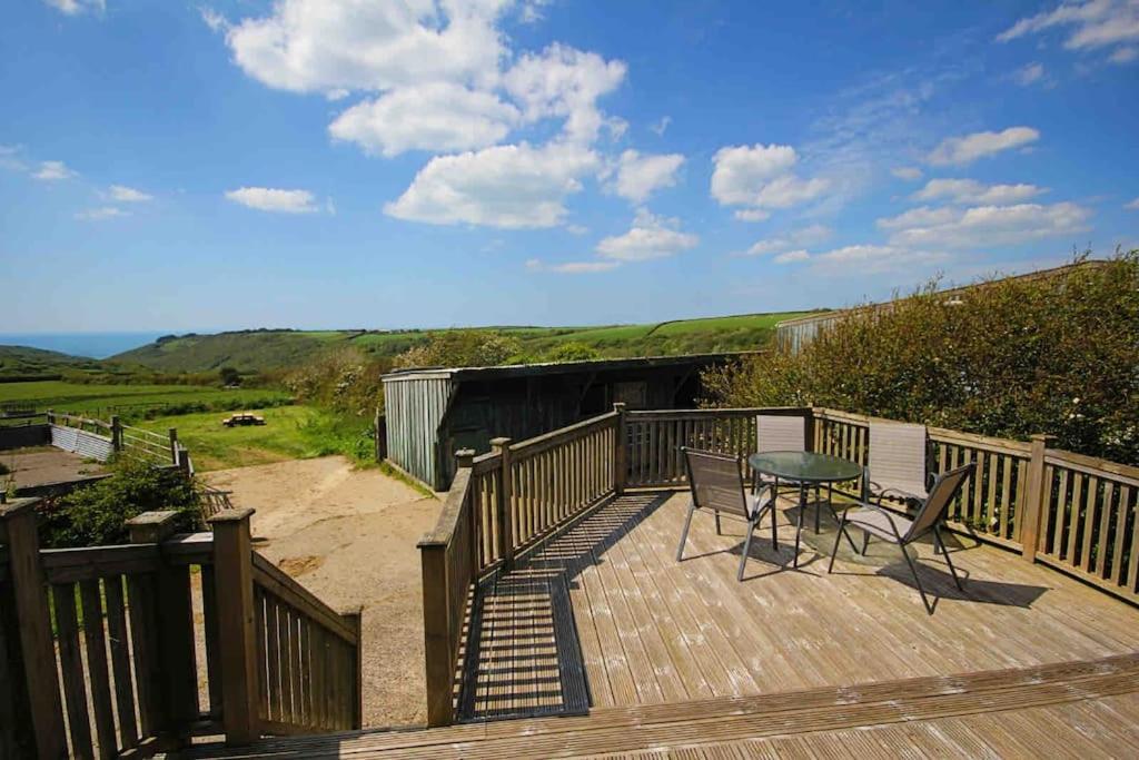 Spacious Cabin On Isolated Farm With Sea View 布德 外观 照片
